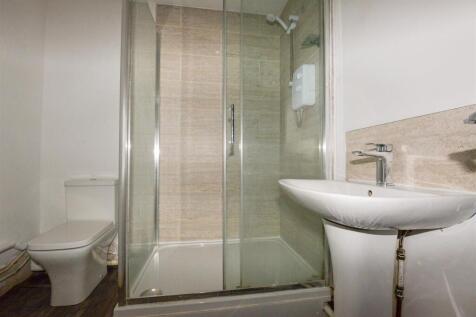 Shower Room 1.jpg