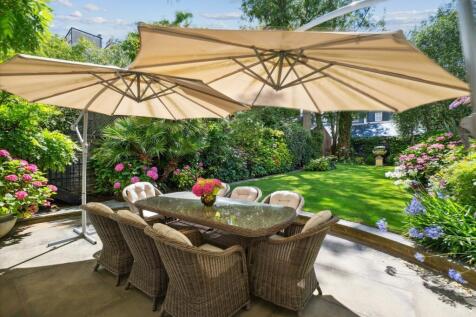 property in Addison Road, 
High Street Kensington, W14