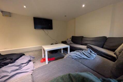 Harlaxton Drive, Nottingham photo 3