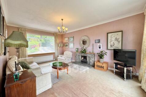 Courthill Street, Dalry lounge