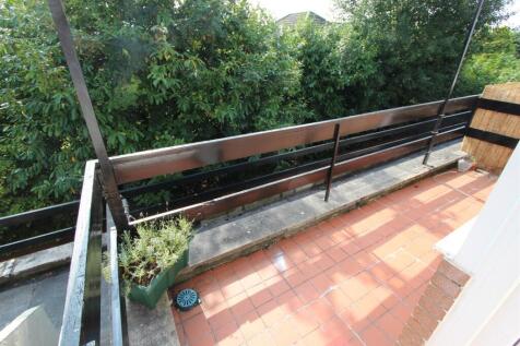 Kingsleigh Road 11a Front.JPG