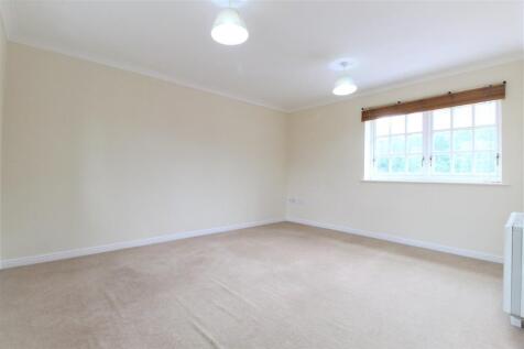Albany Gardens, Colchester, Essex photo 3