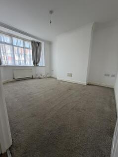 Clarendon Road, Worthing photo 4