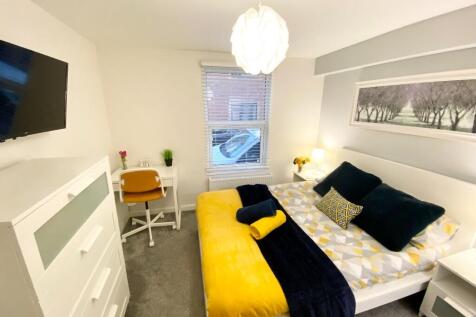 Room 3, 34 Dover Street, Swindon, Wiltshire, SN1 photo 4