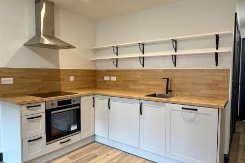 Kitchen Pic 2.jpeg