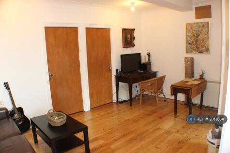 Lounge / Kitchen