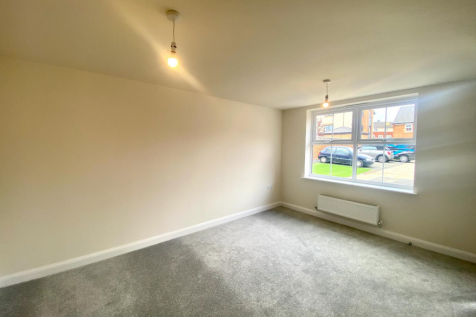 Rollers Close, Duston, Northampton NN5 photo 4