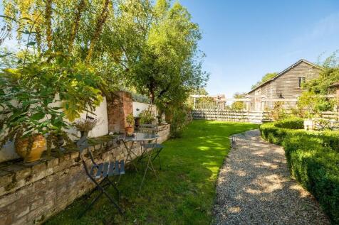 1440px-Upper Lang...