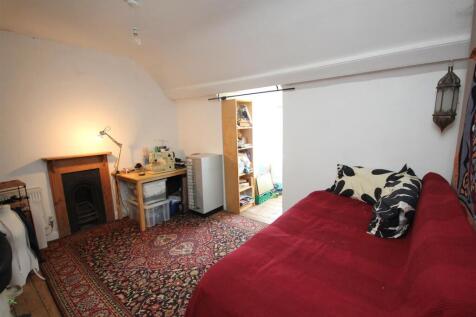 bed 3.JPG