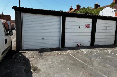 Garage..jpg
