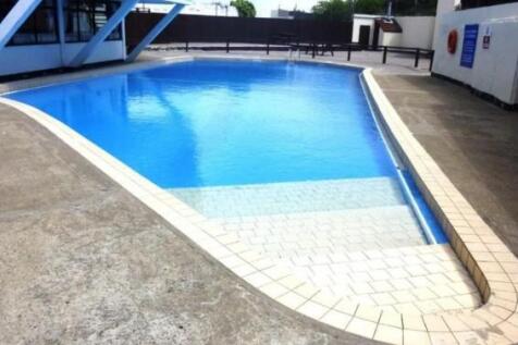 Pool.jpg