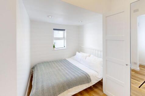 Flat 11, Armyn House, Bar Road TR11 4NN photo 4