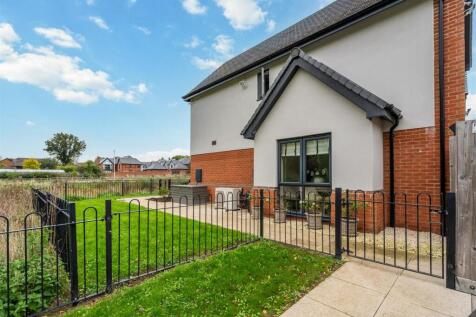 39 Kingswood Green_32.jpg