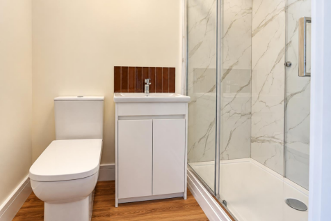 en-suite shower room.png