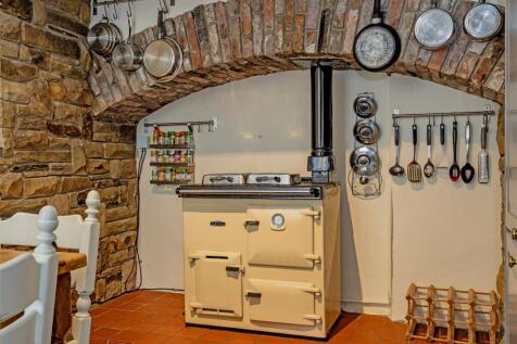 Kitchen/ Breakfast Room