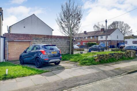 Garages at 1 Sheppard Close, Enfield, EN1 4HN