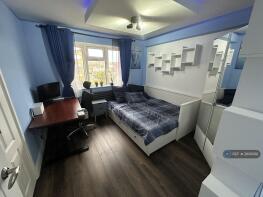 2nd Bedroom - Extended Bed