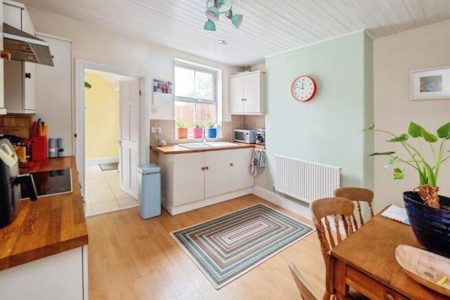 2 bed Terraced for sale Image 4