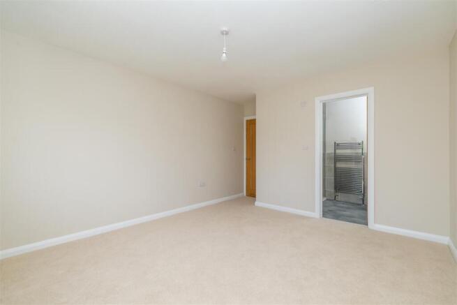3 bed Detached Bungalow for sale Image 10