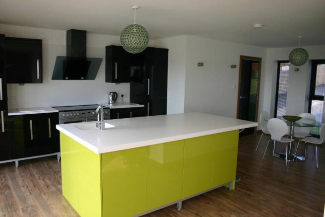 Photo 9
