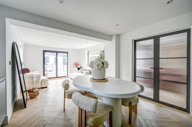 Dining area.jpg