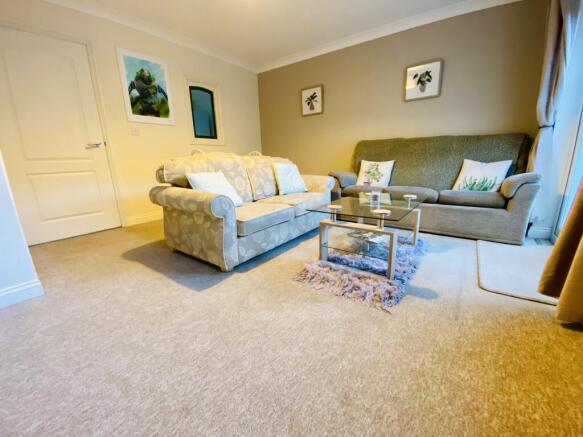 lounge meadowbrook 