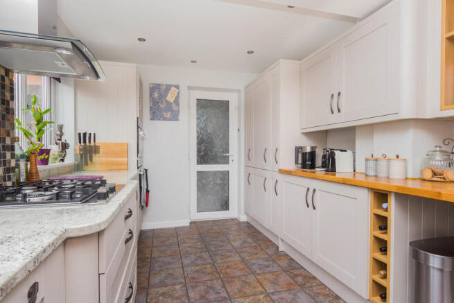 Kitchen/Breakfast...