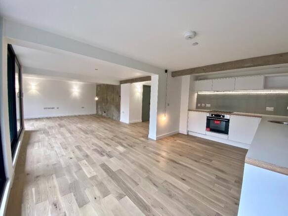 2 bed Flat to rent Image 7