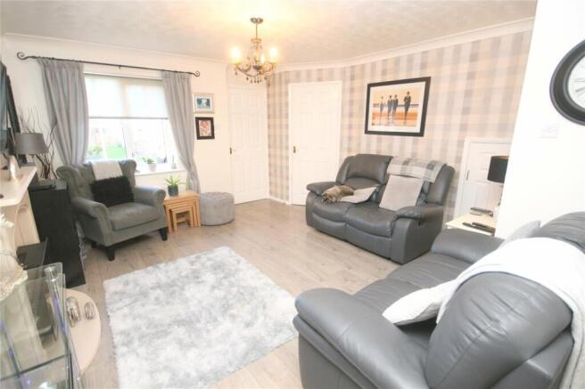 Living Room (2)
