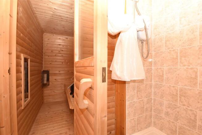 Sauna and Shower