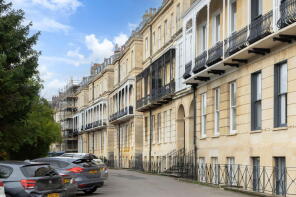 Flat 5, 19, Lansdown Place, Cheltenham GL50 2HX