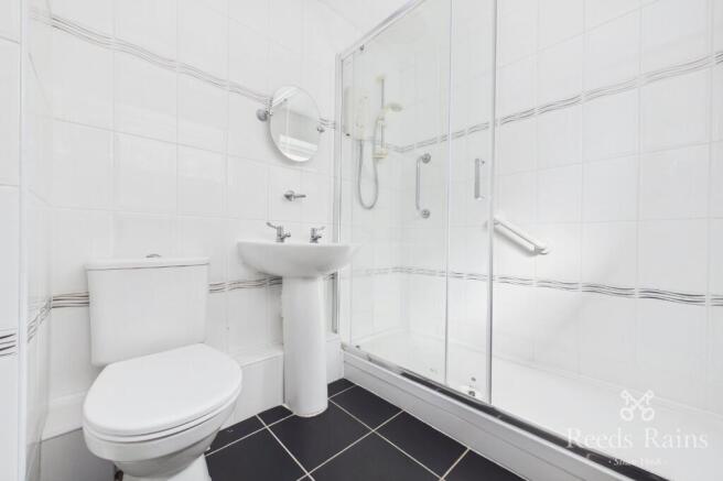 2 bed Semi-Detached to rent Image 11