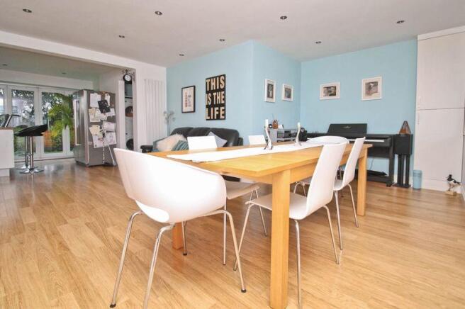 Open Plan Dini...