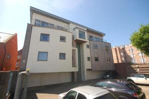 Flat 21, The Plaza, Royal Mews, Southend-on-sea SS1 1GL