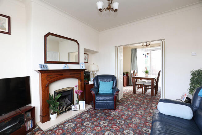 Lounge - Dining R...