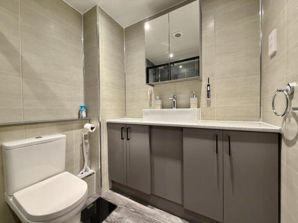 2 bed Flat for sale Image 12