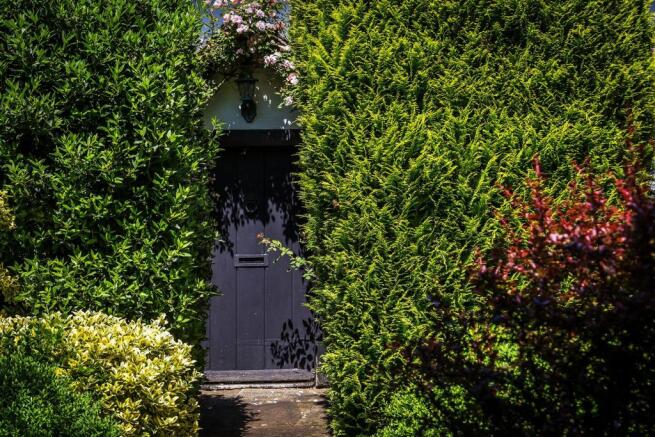house. estate agency Bucks Green Snoxall