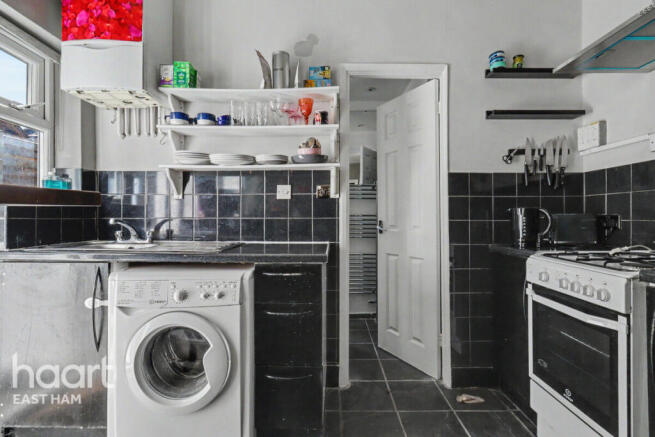 Clements Road, London photo 5