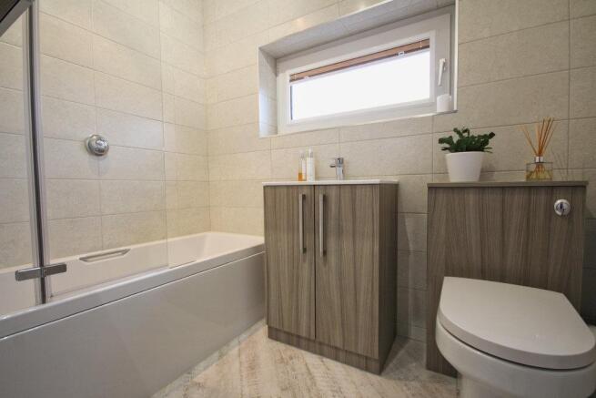 14 STEWART GARTH, COTTINGHAM (24)_lzn.jpg