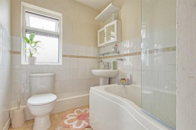 Bathroom.jpg