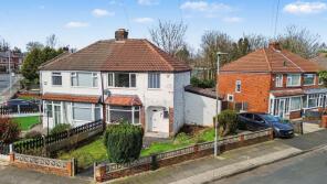 27, Sunny Bank Road, Bury BL9 8HE