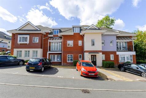 Flowers Avenue, Ruislip