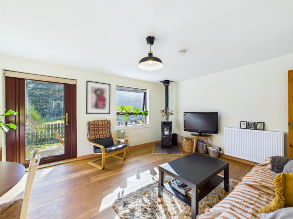 Sitting Room & Dining Area