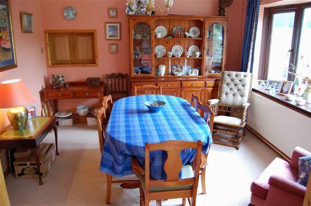 KITCHEN / BREAKFAST ROOM