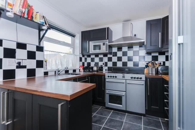 38 Woodley Hills3 - 800px.jpg