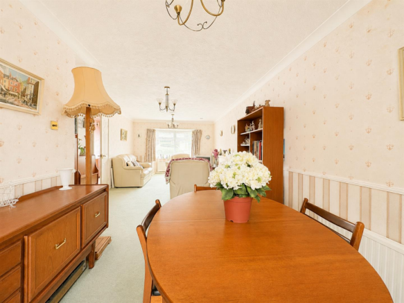Dining room.png