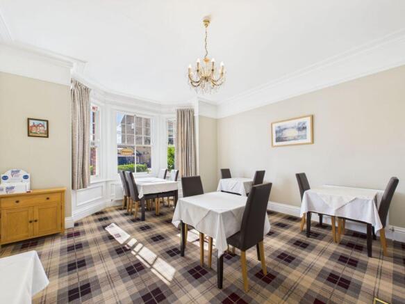 7 bed Semi-Detached for sale Image 5