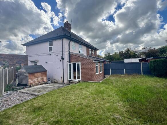 3 bed Semi-Detached to rent Image 4
