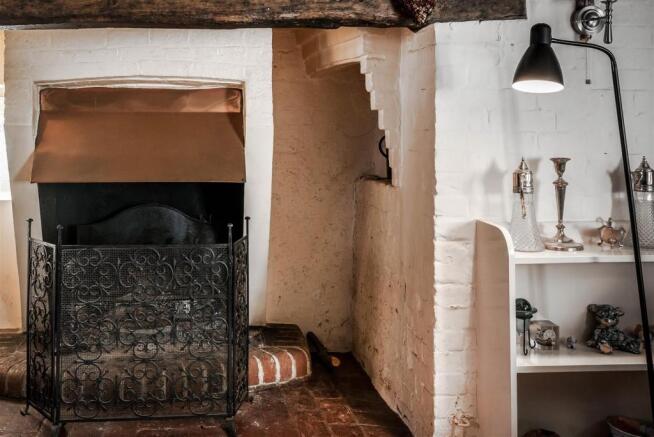 house. estate agent Rudgwick fireplace