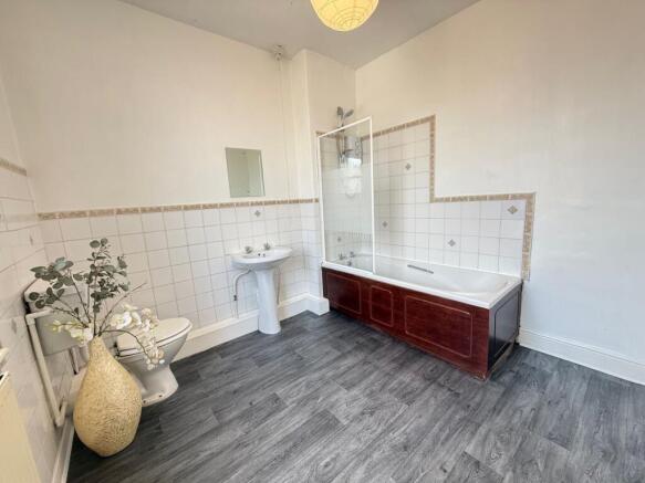 2 bed Terraced for sale Image 6